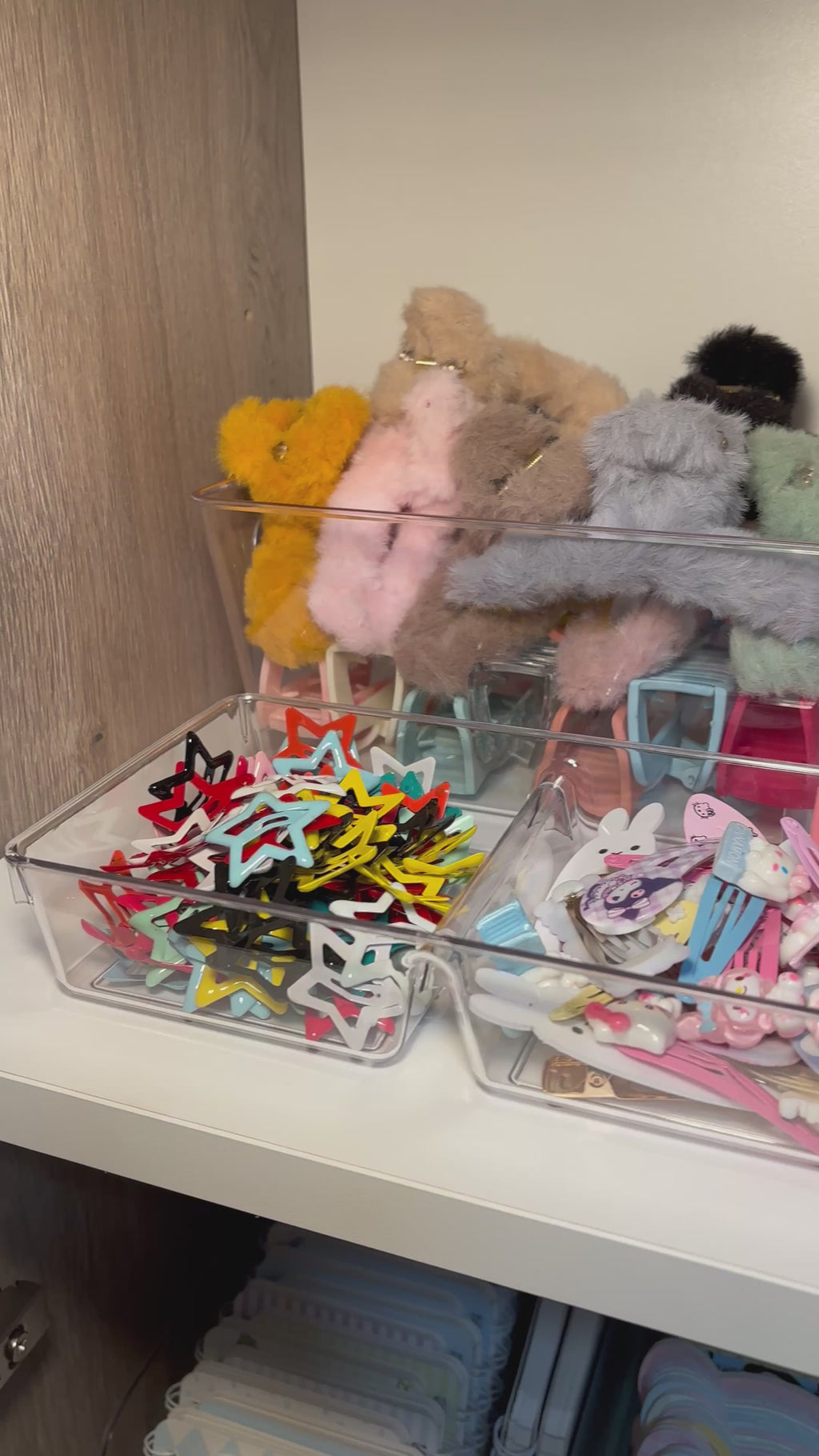 this video shows a preview of the shop products including cute hair accessories, stationary, and more!