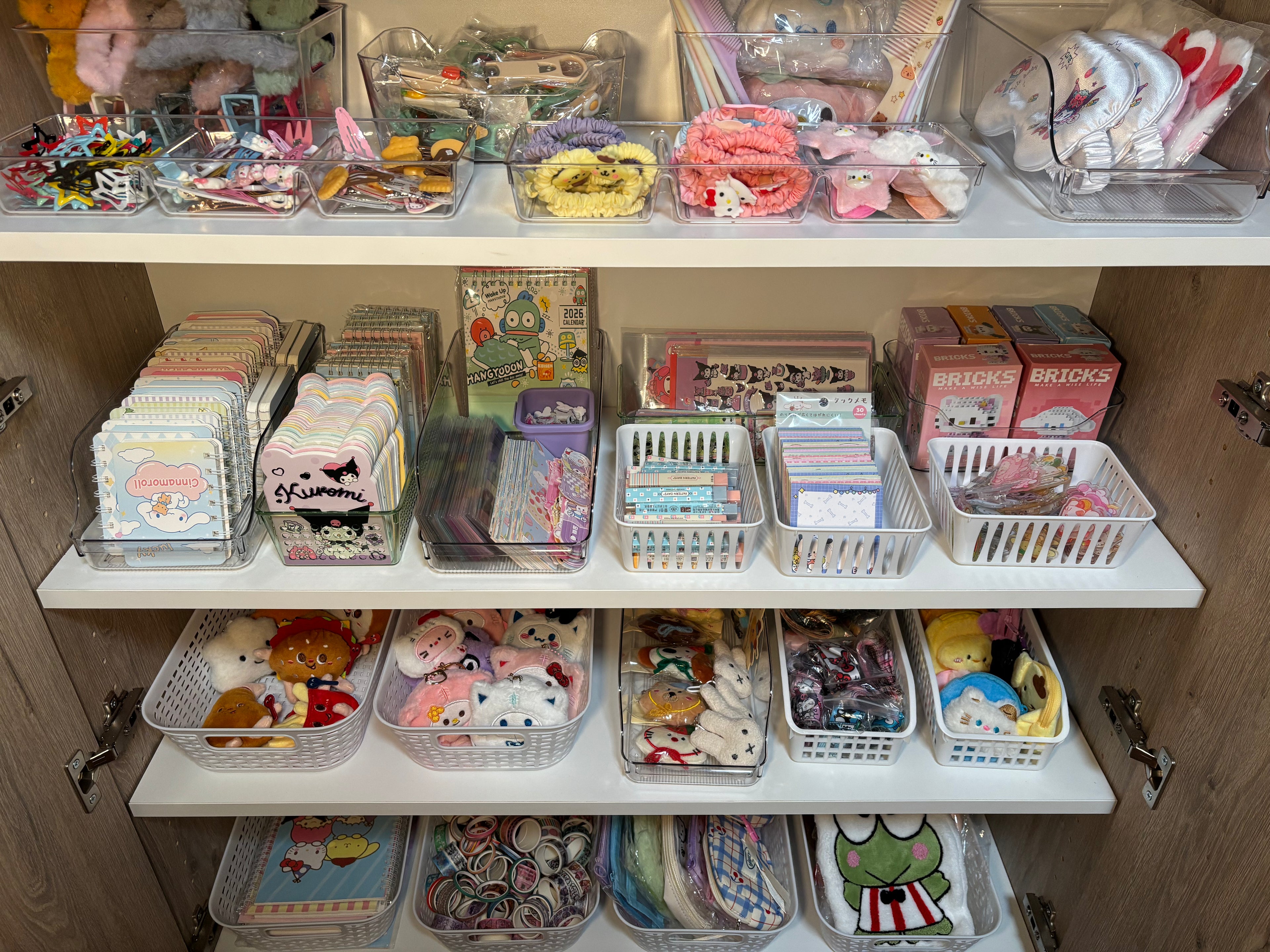 overview of shop products (cute hair accessories, stationary, and more)!